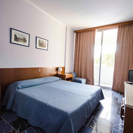 Grand Hotel Helios Tarquinia Habitación foto