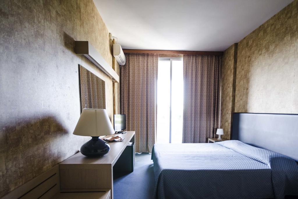 Grand Hotel Helios Tarquinia Exterior foto